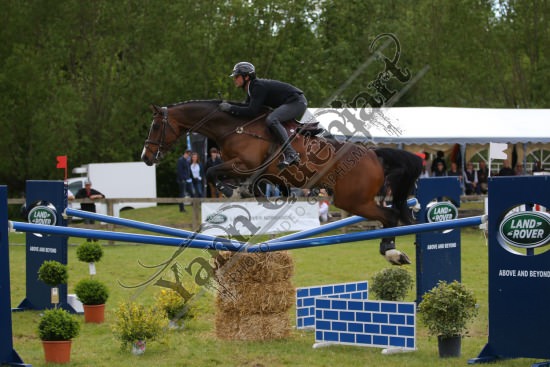 AS7V1323.jpg Samedi 13 et Dimanche 14 Mai 2017 - Val de Reuil - CSO / Hunter Chevaux Julien RENAULT,Adagio Du Plix,
