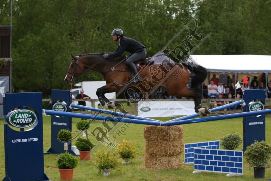 AS7V1324.jpg Samedi 13 et Dimanche 14 Mai 2017 - Val de Reuil - CSO / Hunter Chevaux Julien RENAULT,Adagio Du Plix,