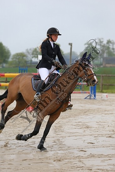 AS7V1020.jpg Samedi 6 au Lundi 8 Mai 2017 - CFA d'Yvetot - CSO Chevaux Sophie LEROY,Prince Des Etisses,