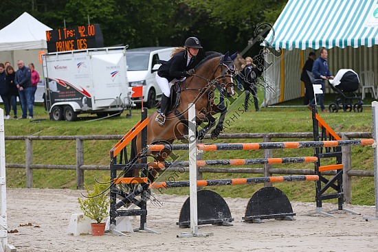 AS7V1021.jpg Samedi 6 au Lundi 8 Mai 2017 - CFA d'Yvetot - CSO Chevaux Sophie LEROY,Prince Des Etisses,