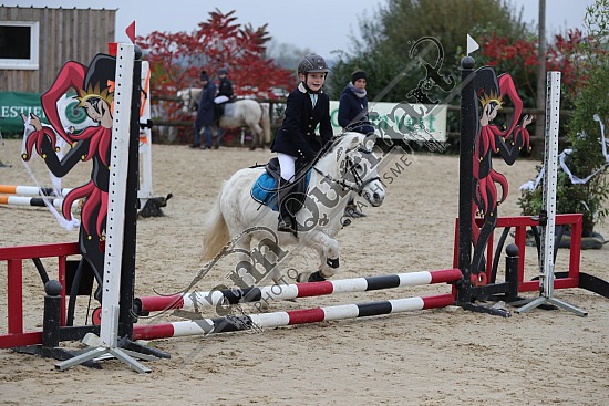 A51I5494.jpg 3 Novembre 2024 : Ecuries de Saint Paër - CSO Club, Poney & Préparatoire 