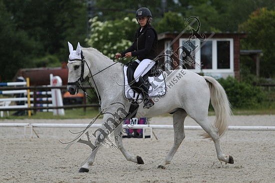 AB3I0774.jpg 25 Mai 2025 : Parc équestre des Sablons, Val de Reuil - Dressage 